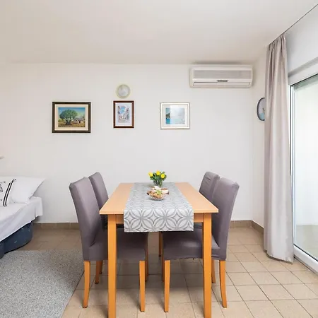 Vista Blue Apartment Omiš