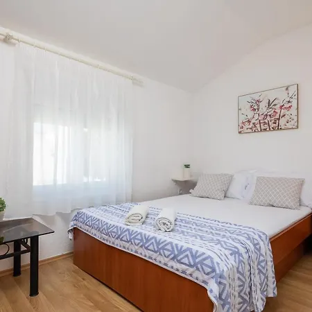 Vista Blue Apartment