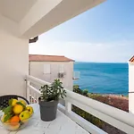 Vista Blue Apartment