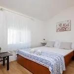 Vista Blue Apartment